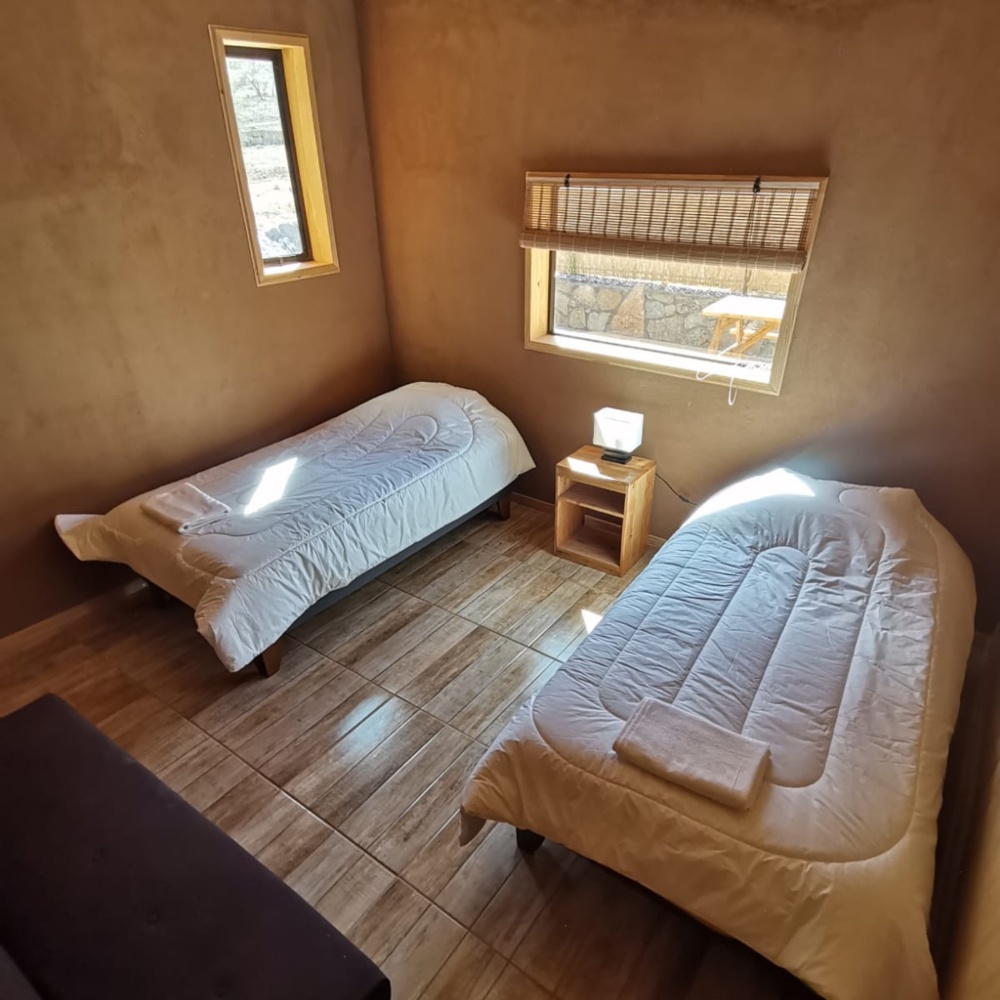 CABAÑA 3: PARA 4 A 5 PERSONAS - Imagen 4